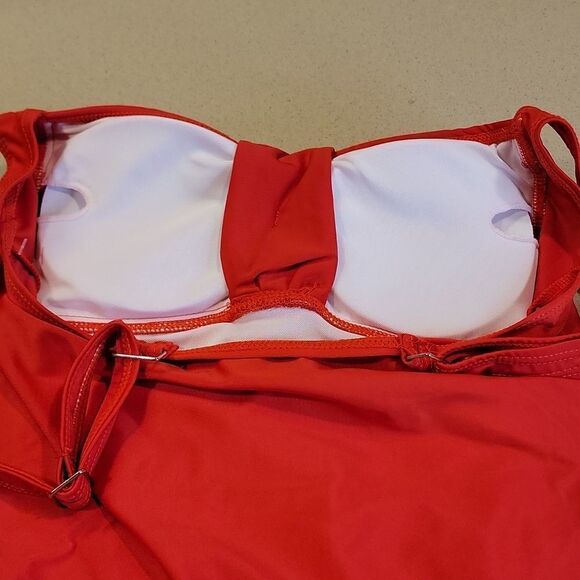 Sexy Red Twist Front one-piece Swimsuit - Picture 9 of 16